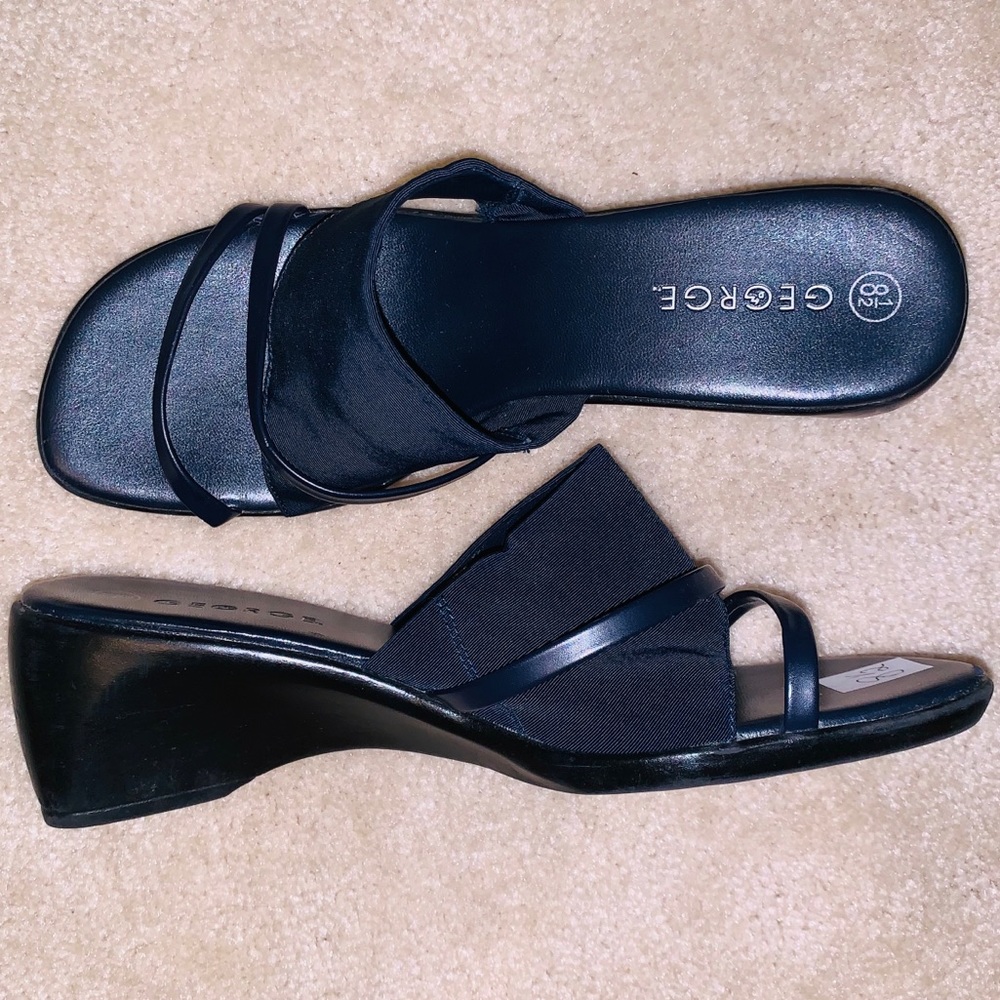 90s Navy Square-Toed Sandals